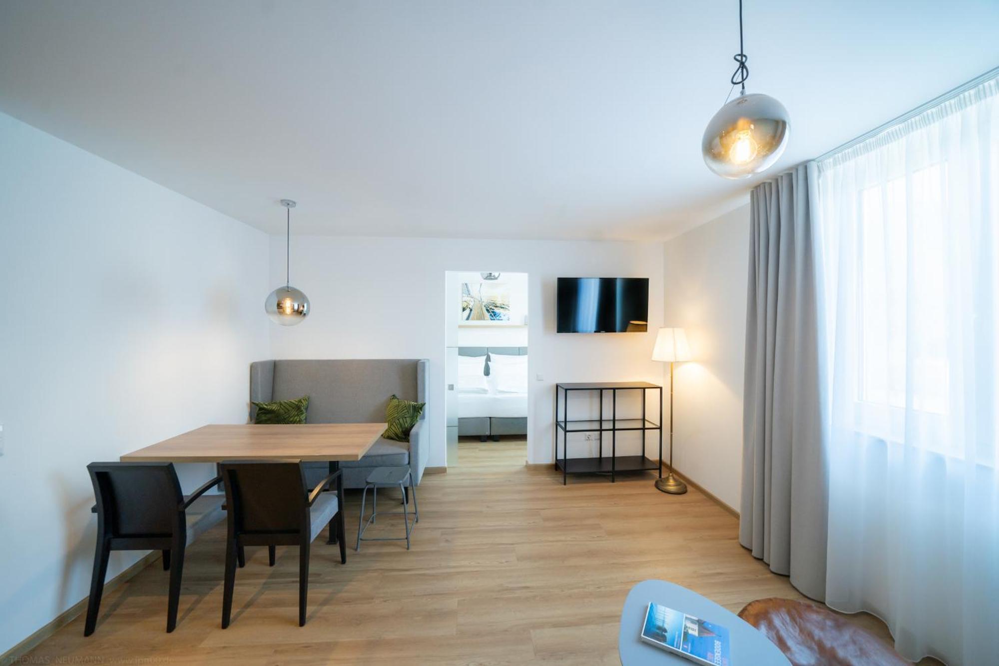 לינדאו Bodenseezeit Apartmenthotel Garni מראה חיצוני תמונה
